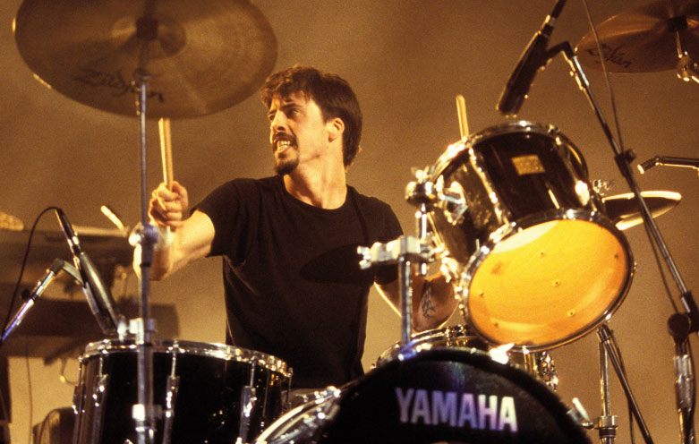 Neben Nirvana und den ersten Foo Fighters-Alben trommelte Dave Grohl auch für Queens Of The Stone Age und in der Supergroup Them Crooked Vultures. © Getty Images 