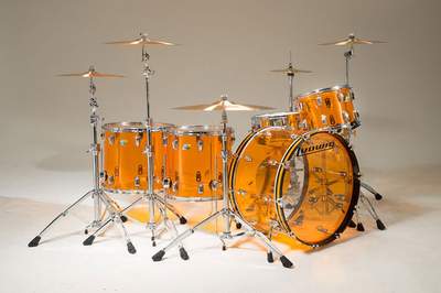 Ludwig Vistalite Acryl Drums im typischen Amber-Finish. © Ludwig
