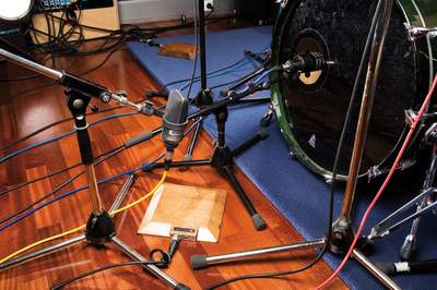e besser die ­aufgenommenen Signale des Schlagzeugs sind, desto effektiver ist der Mixing-Prozess. © DrumHeads!!